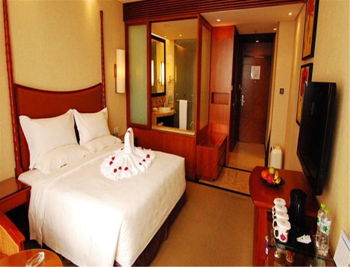 Ocean Spring Grand Metropark Hotel Джухай Екстериор снимка