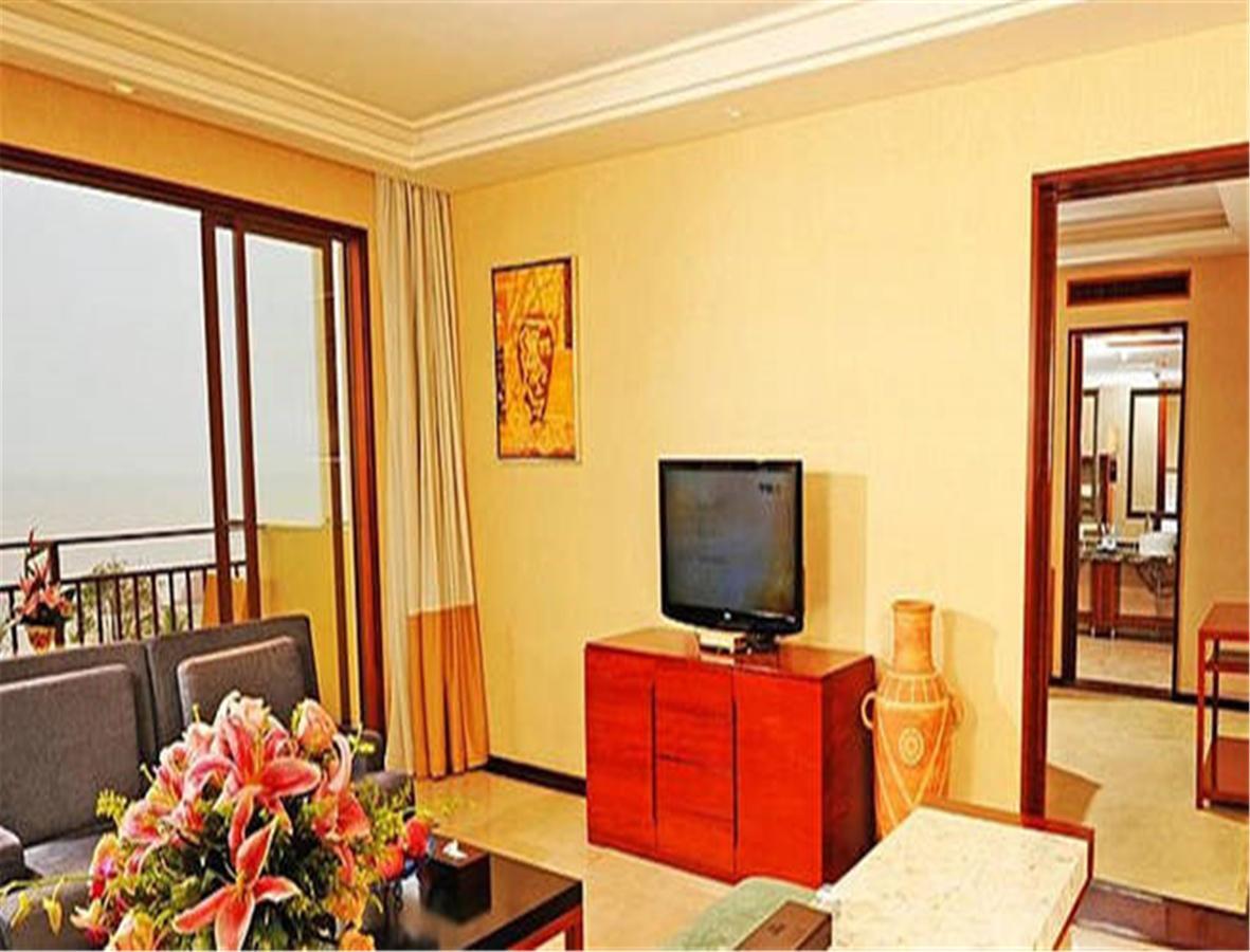 Ocean Spring Grand Metropark Hotel Джухай Екстериор снимка